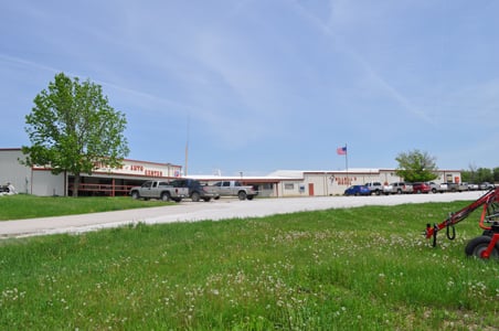 Exterior of Hill Bill's Diesel in Spalding, Nebraska